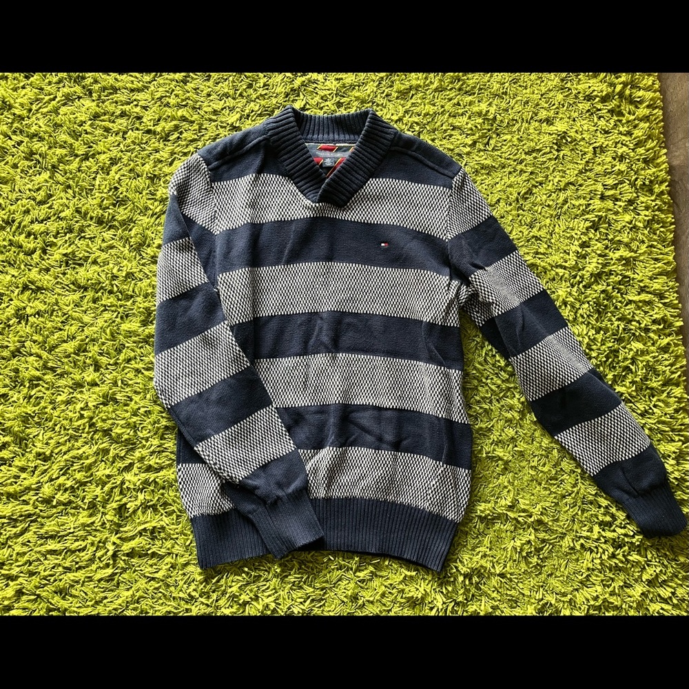 100% Cotton Tommy Hilfiger Men’s sweater Navy Gray stripe M